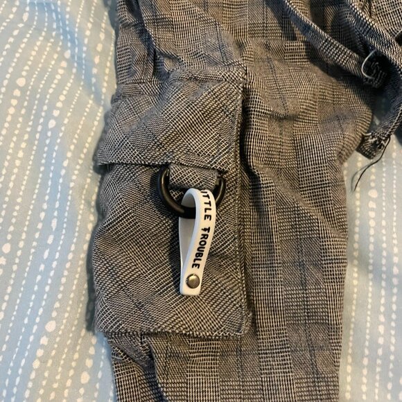 Little Trouble Plaid Cargo Pants 2T - Picture 3 of 6